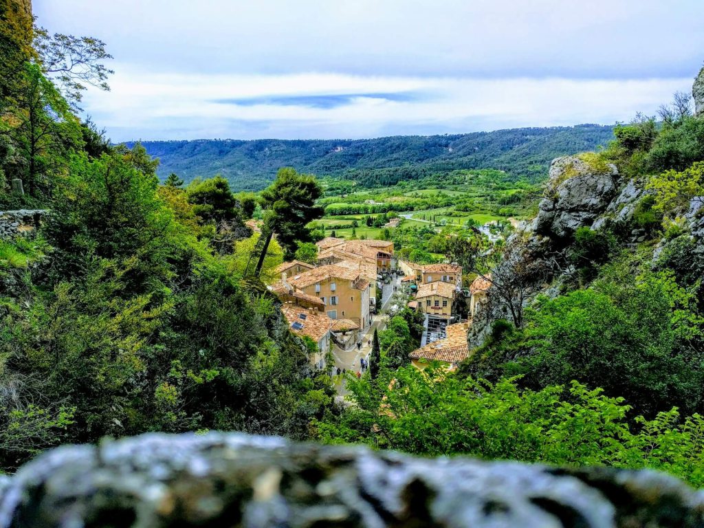 Village romantique en France.