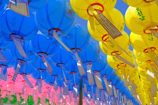 Lanternes colorées au temple Bulguksa près de Gyeongju, Corée du Sud