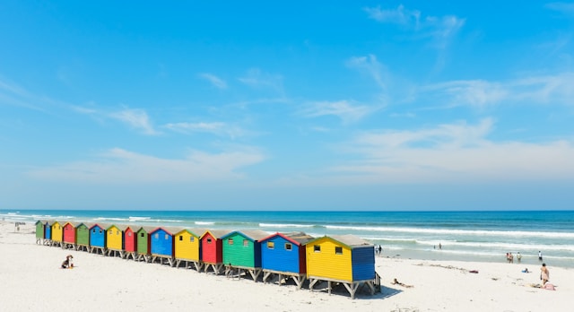 Cottages près de la plage à Muizenberg, Le Cap, Afrique du Sud